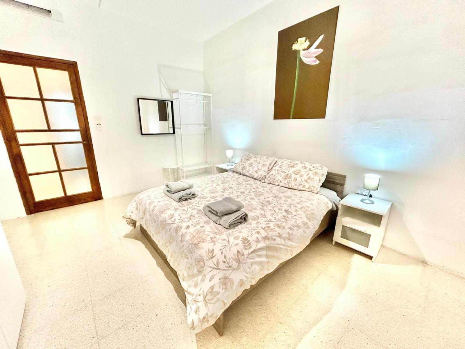 St Julians - Balluta Bay Large 3 Bedroom Apartment Sliema Exteriér fotografie